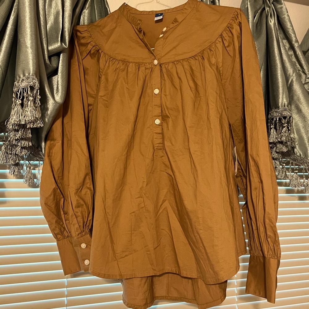 Old Navy Brown Fitted Wrist Business Style Long Sleeved Shirt NWT